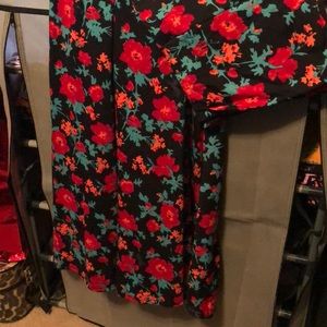 LuLaRoe XL Maxi Skirt Black Red Flowers